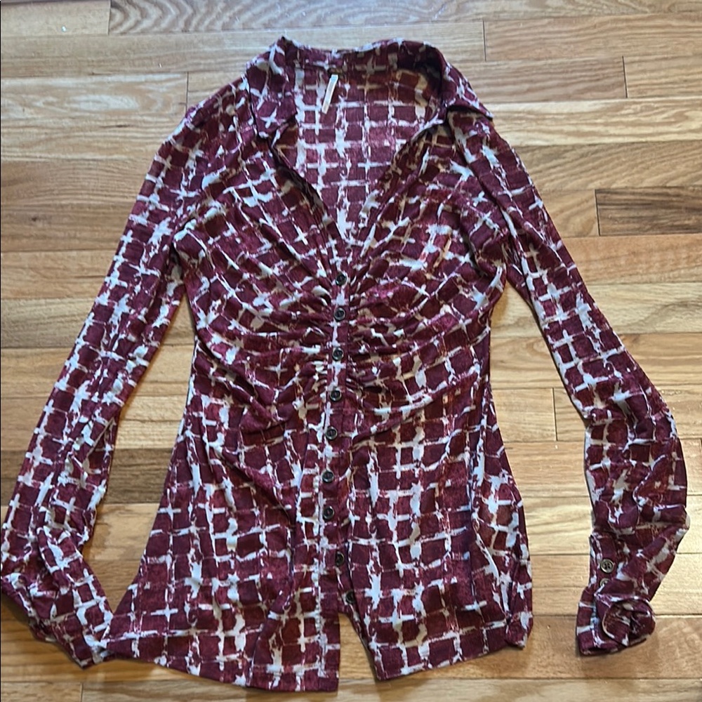 Free People Lucky Shirtee, like new. Wine combo, size small. Collar, button-down